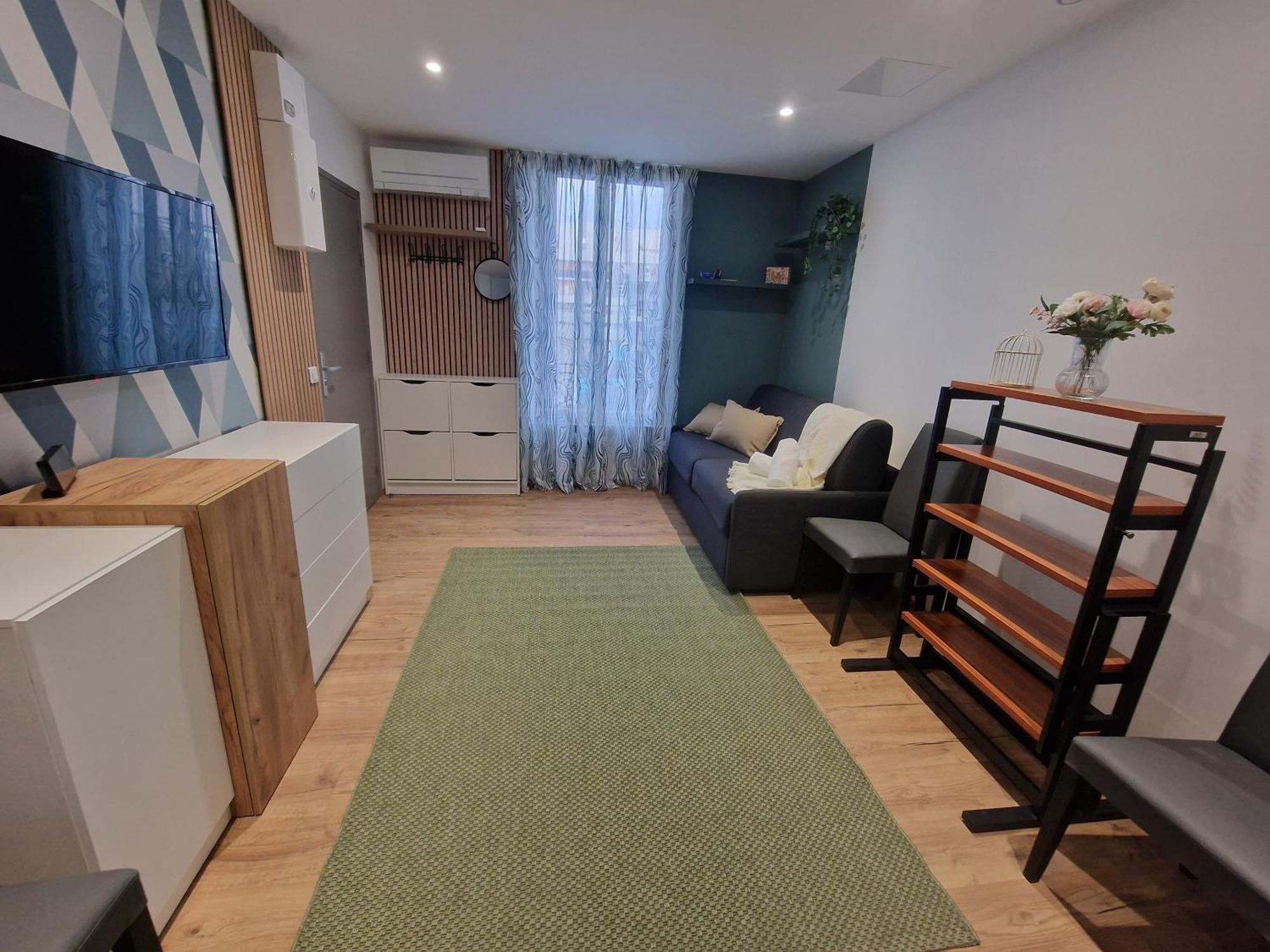 Maison D'Hotes Avec 3 Appartements Et Un Studio Viry-Chatillon Exterior photo