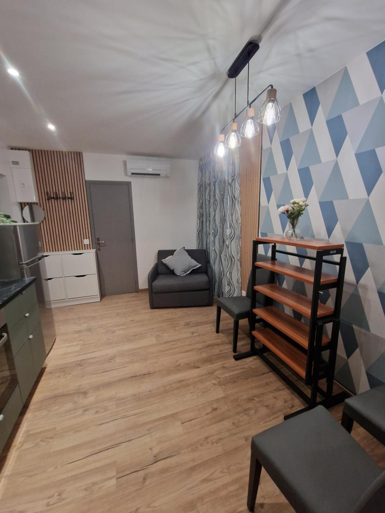 Maison D'Hotes Avec 3 Appartements Et Un Studio Viry-Chatillon Exterior photo