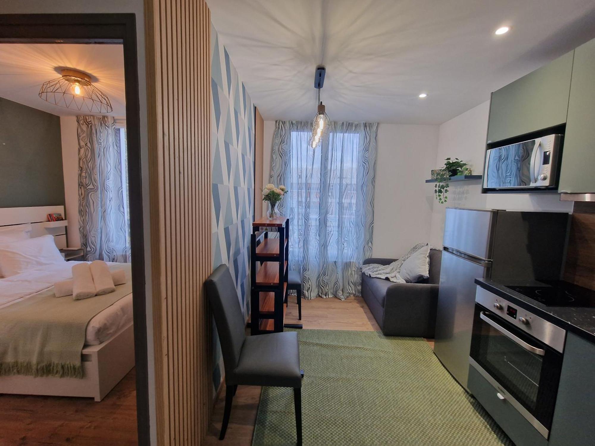 Maison D'Hotes Avec 3 Appartements Et Un Studio Viry-Chatillon Exterior photo